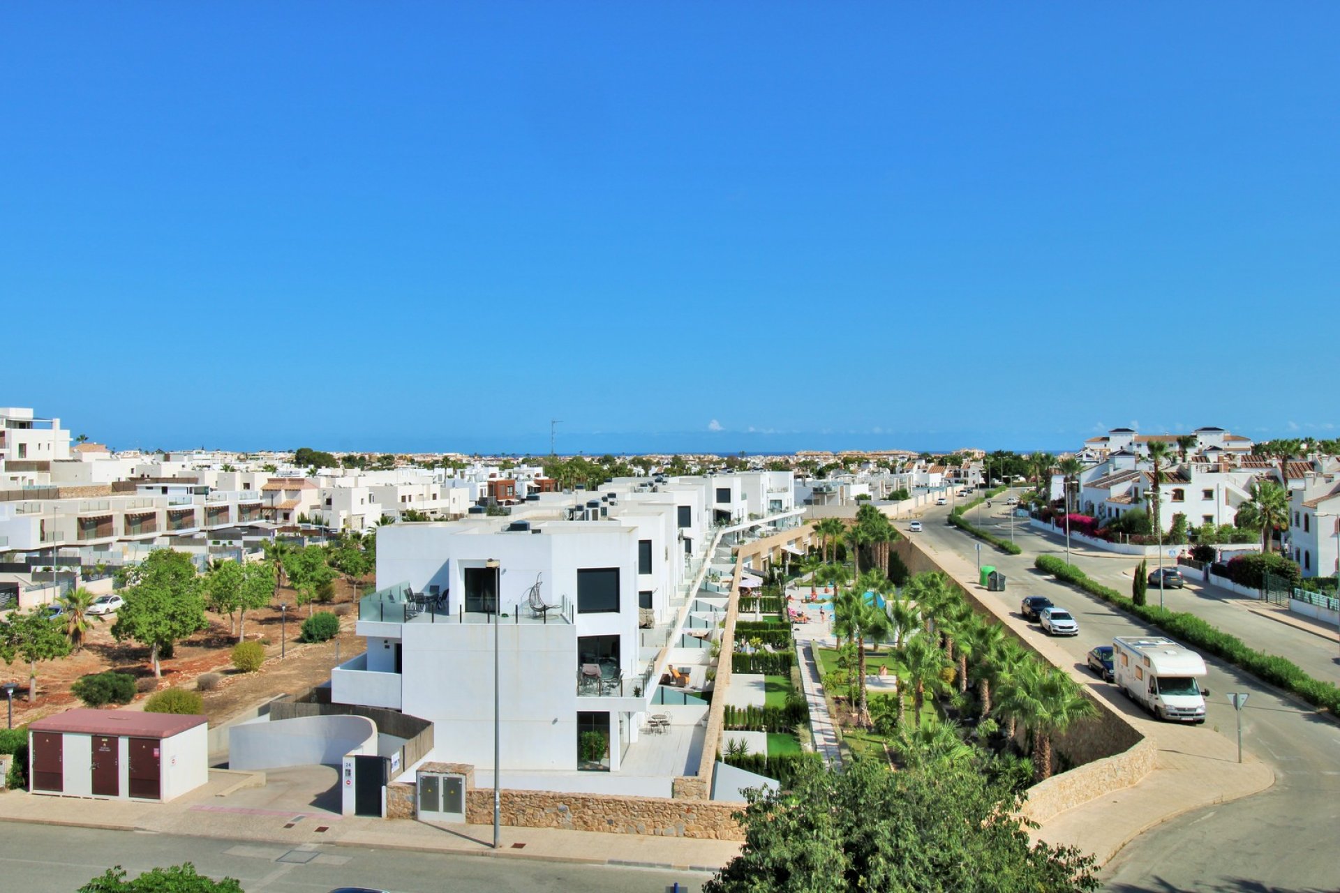 Resale - Apartment -
Villamartín - PAU 8