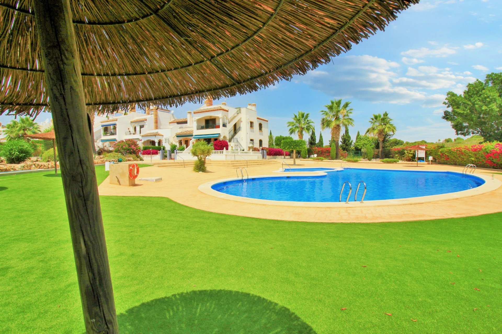 Resale - Apartment -
Villamartín - PAU 8