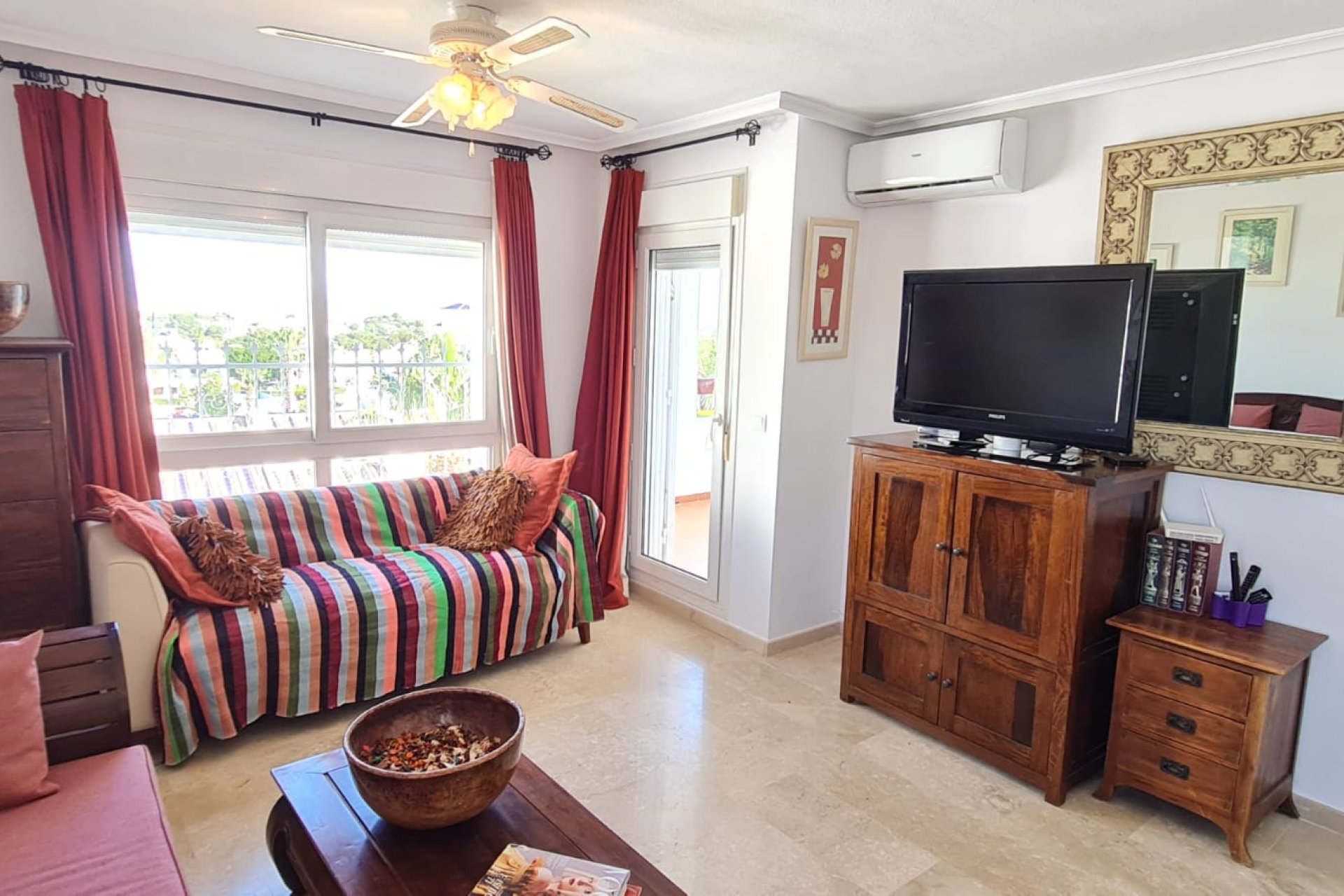 Resale - Apartment -
Villamartín - PAU 8