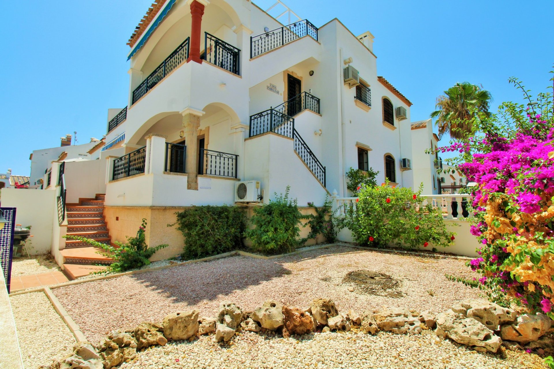 Resale - Apartment -
Villamartín - PAU 8