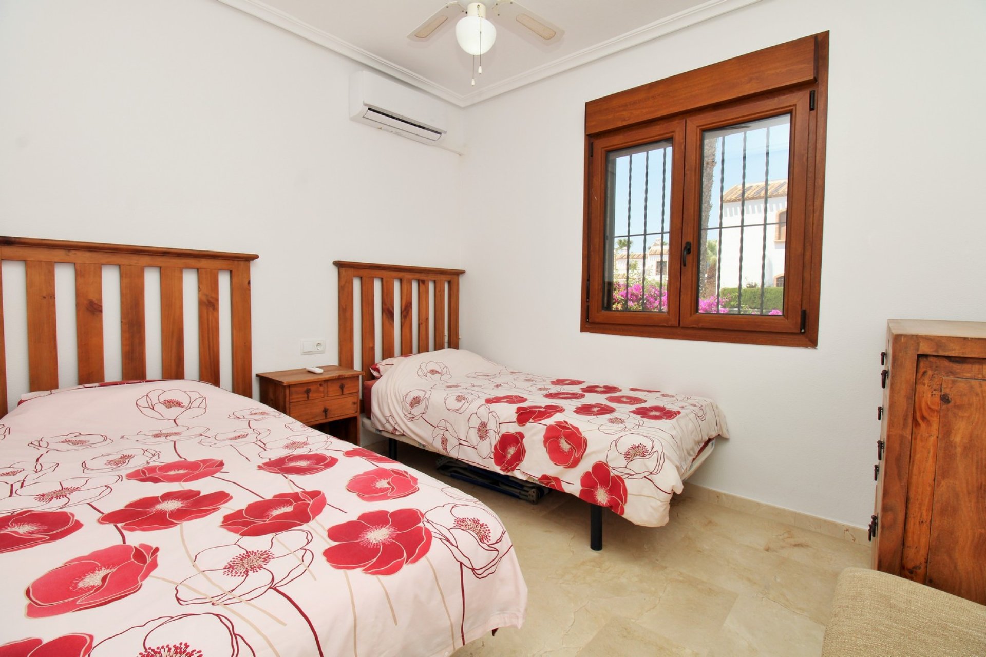 Resale - Apartment -
Villamartín - PAU 8