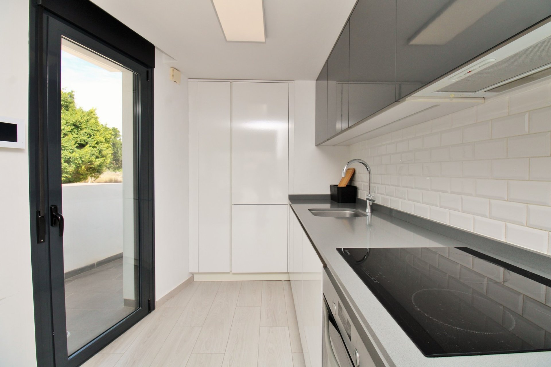 Resale - Apartment -
Villamartín - PAU 8