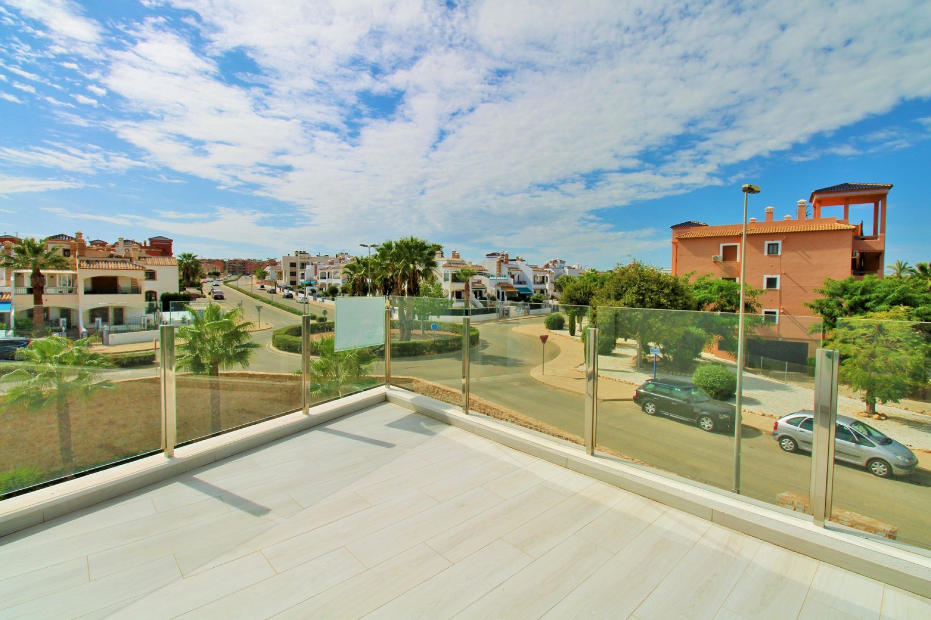 Resale - Apartment -
Villamartín - PAU 8