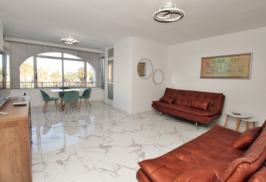 Resale - Apartment -
Villamartín - Villamartin