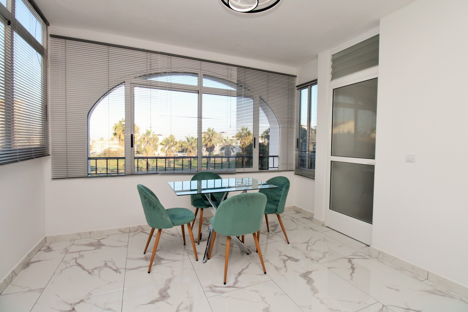 Resale - Apartment -
Villamartín - Villamartin