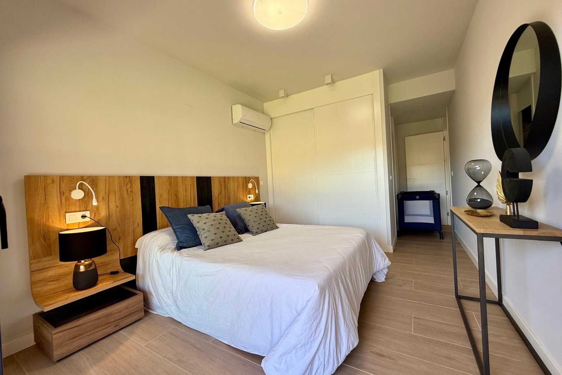 Resale - Apartment -
Villamartín - Villamartin