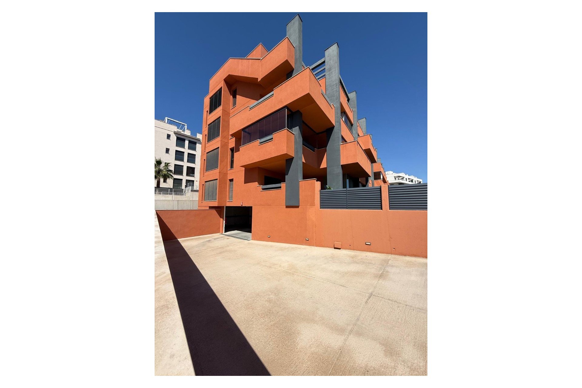 Resale - Apartment -
Villamartín - Villamartin