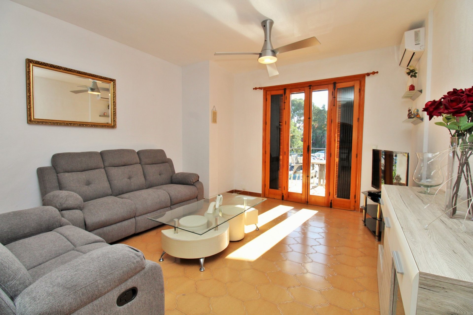 Resale - Apartment -
Villamartín - Villamartin
