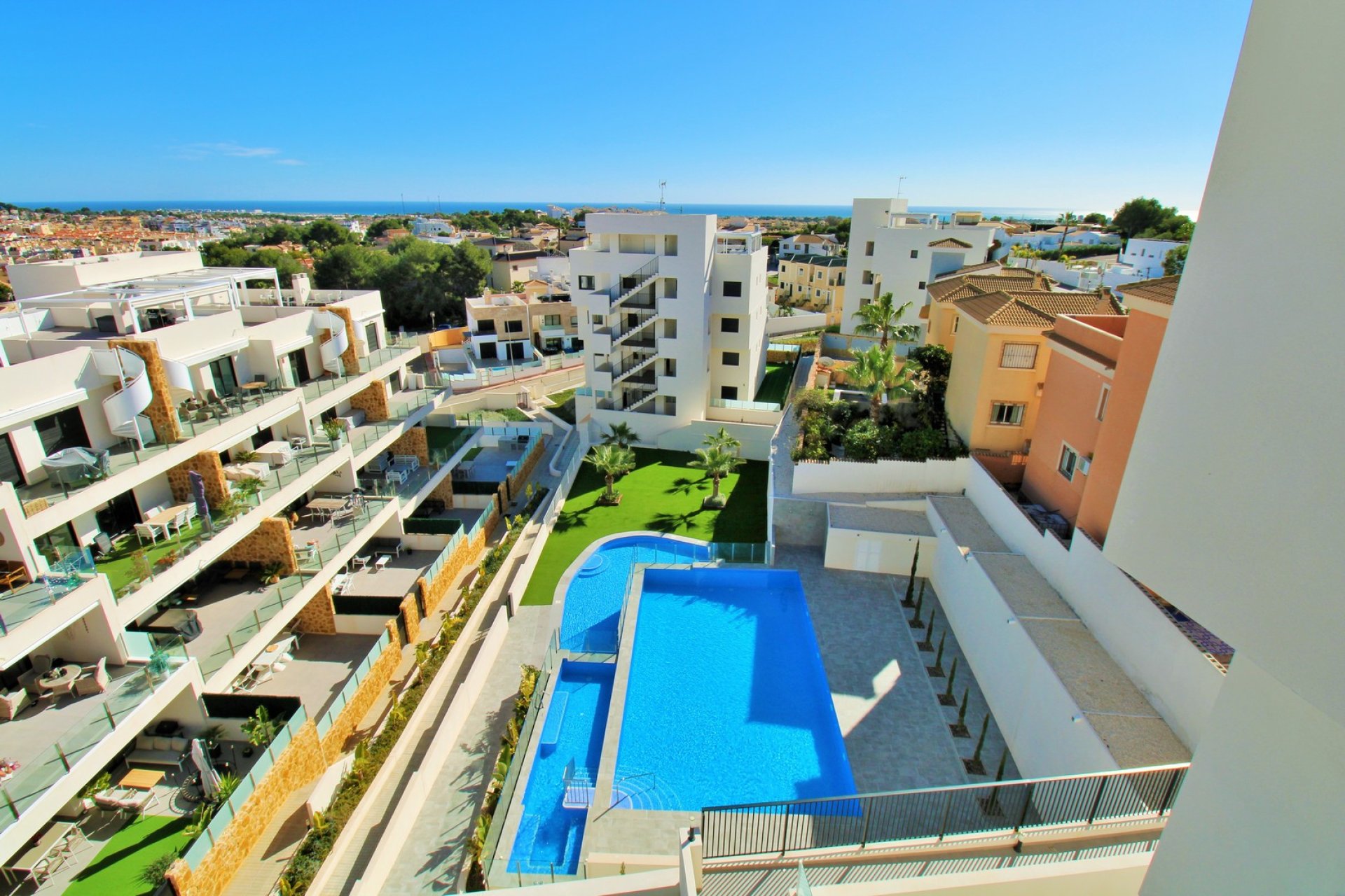Resale - Apartment -
Villamartín - Villamartin