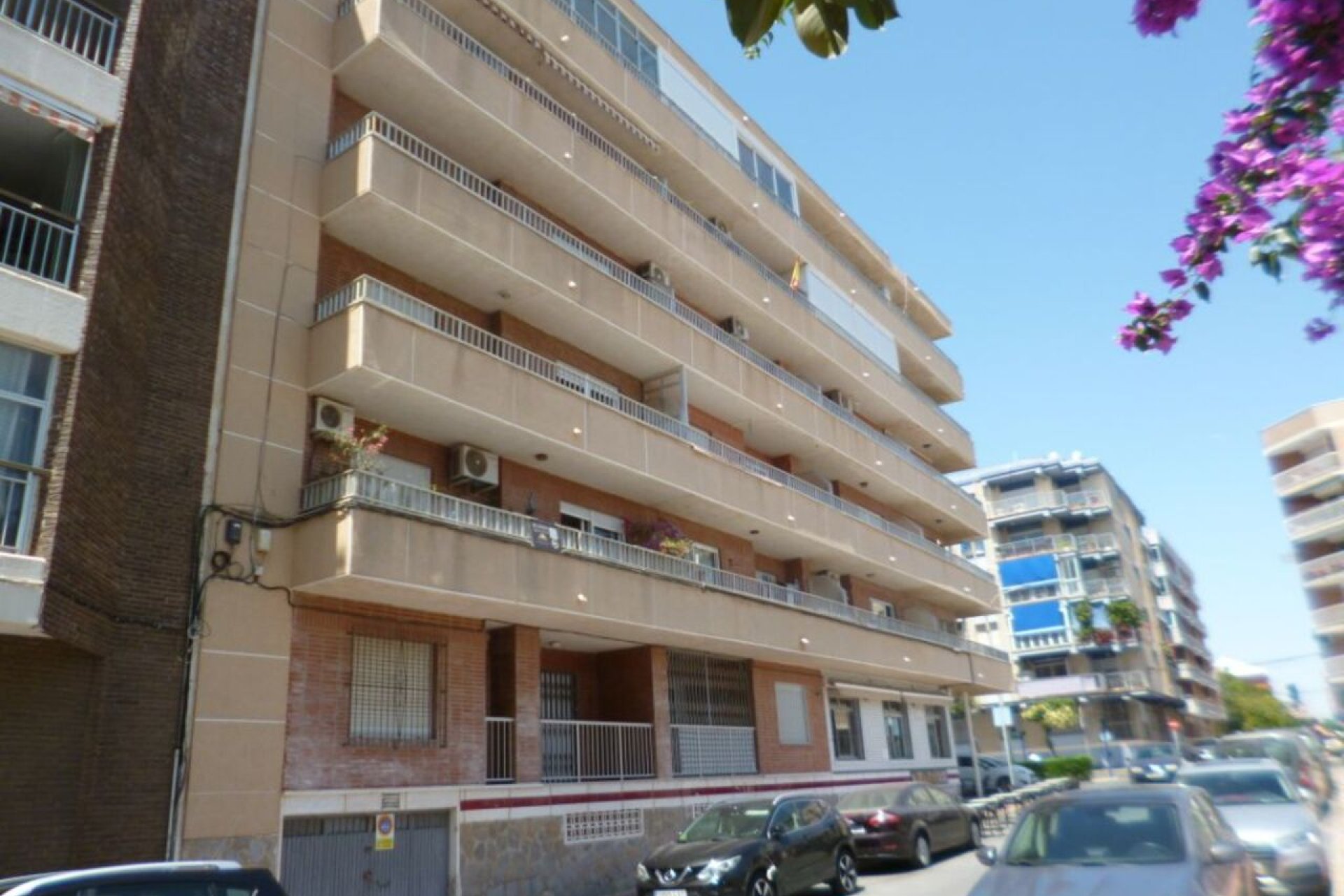 Resale - Apartment -
Villamartín - Villamartin