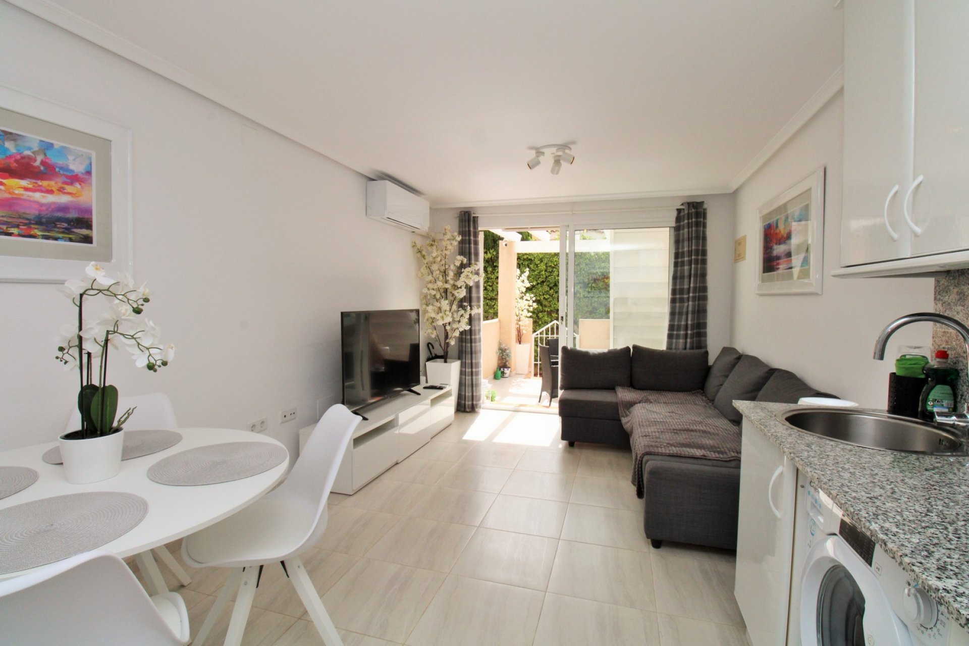 Resale - Bungalow -
Villamartín - Villamartin