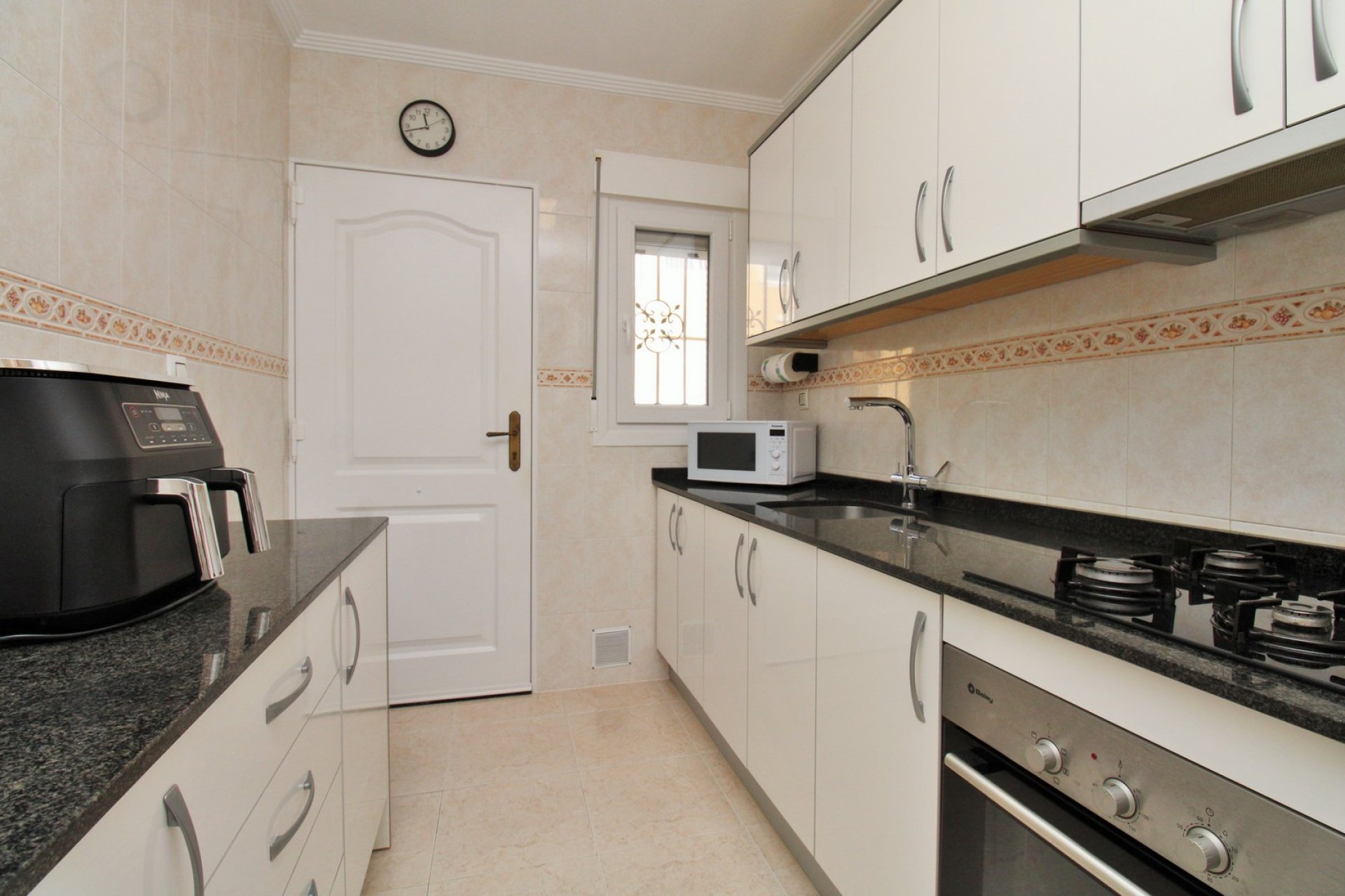 Resale - Bungalow -
Villamartín - Villamartin