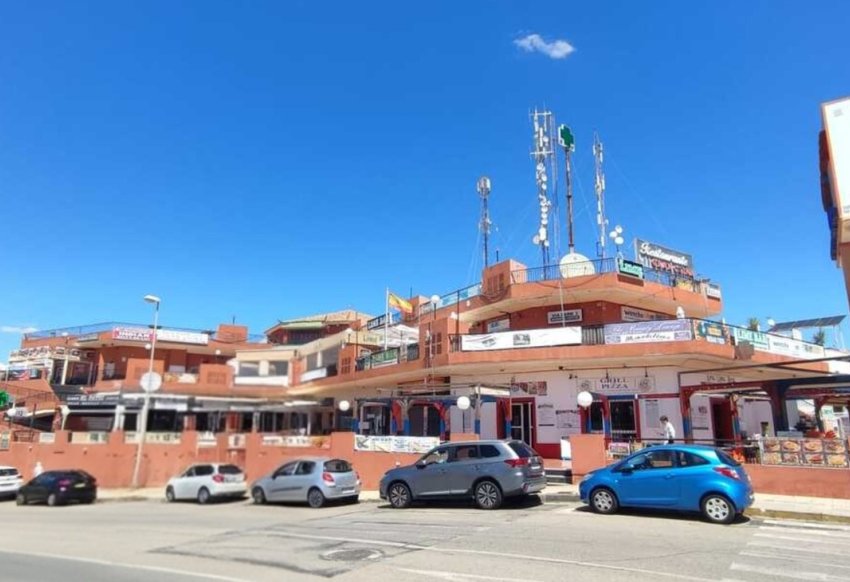 Resale - Commercial -
Los Altos