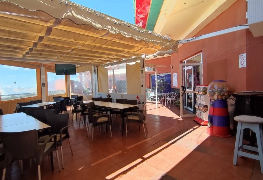 Resale - Commercial -
Los Altos