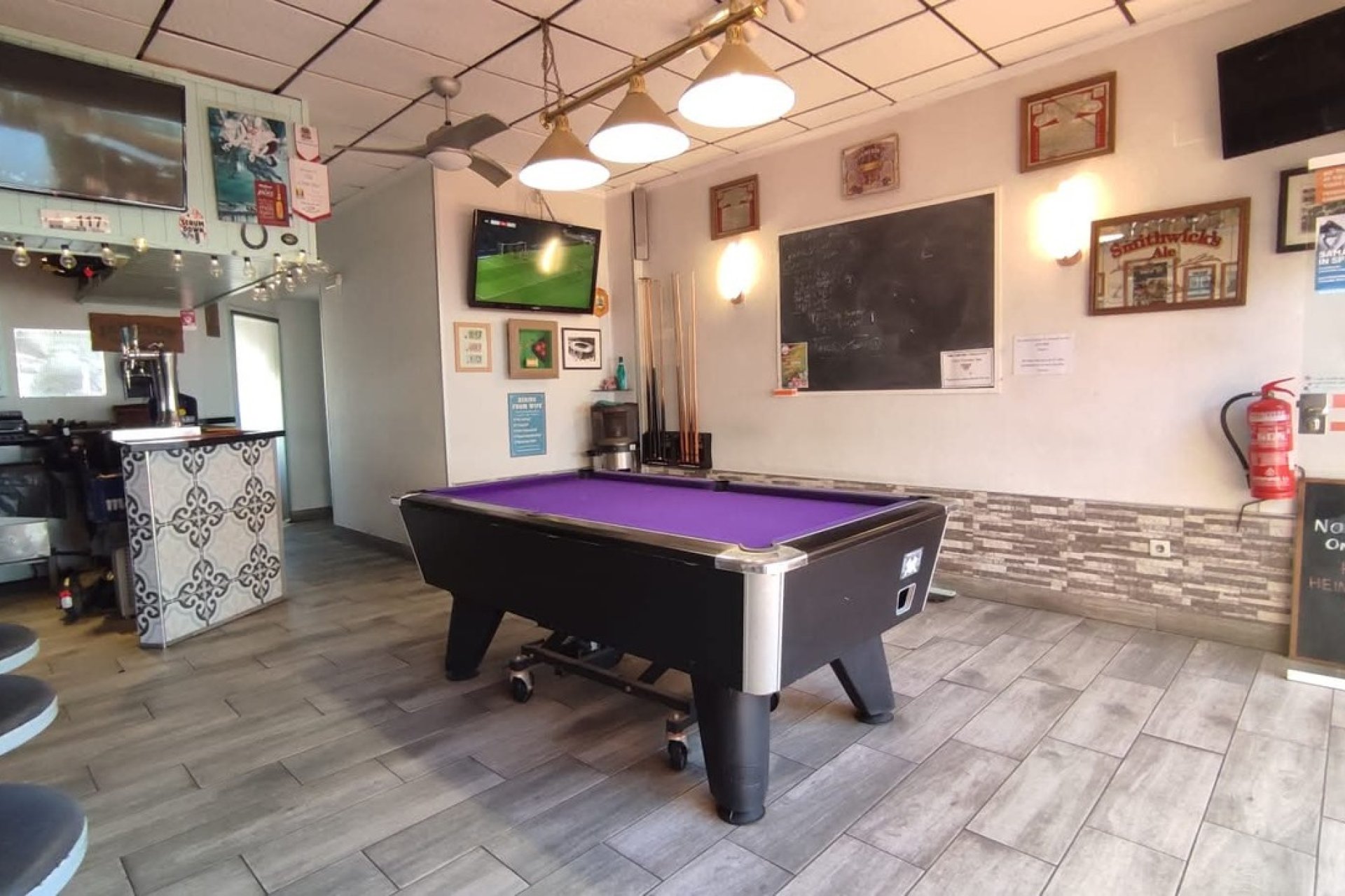 Resale - Commercial -
Los Altos