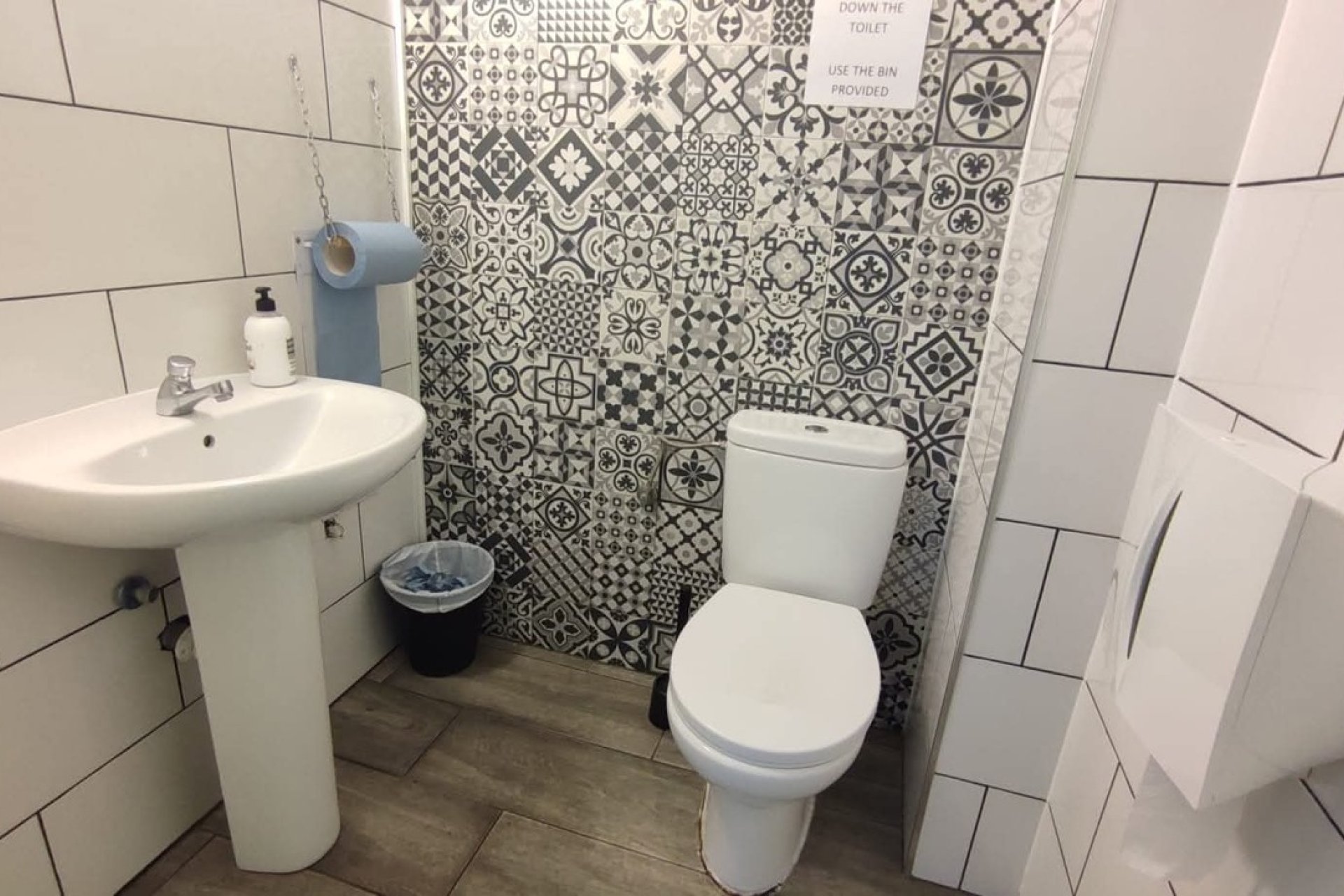 Resale - Commercial -
Los Altos