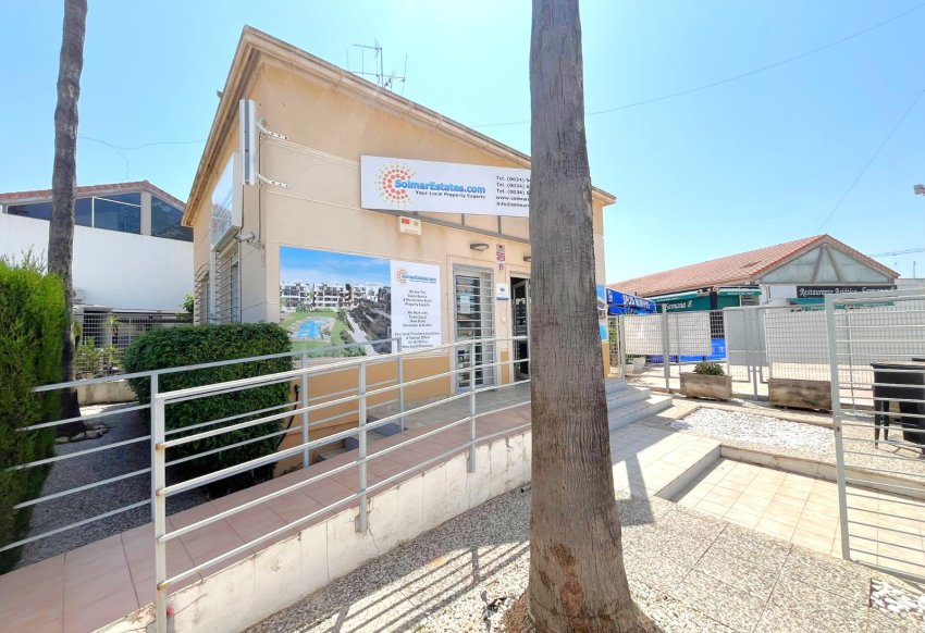 Resale - Commercial -
Orihuela Costa - Playa Flamenca