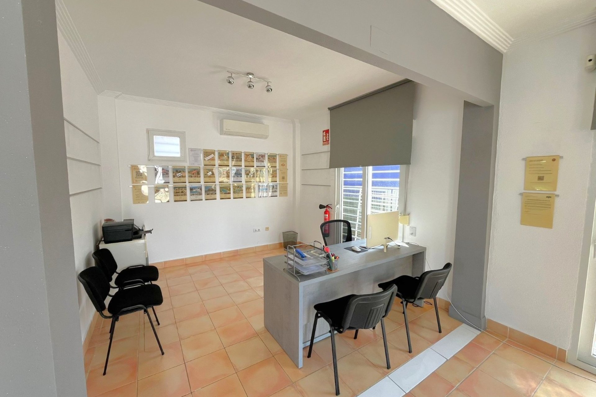 Resale - Commercial -
Orihuela Costa - Playa Flamenca