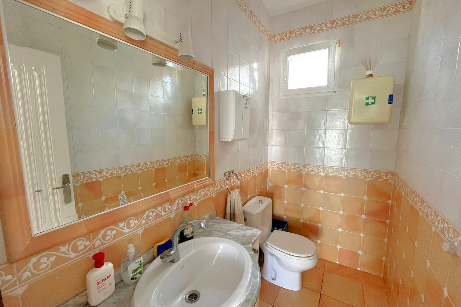 Resale - Commercial -
Orihuela Costa - Playa Flamenca