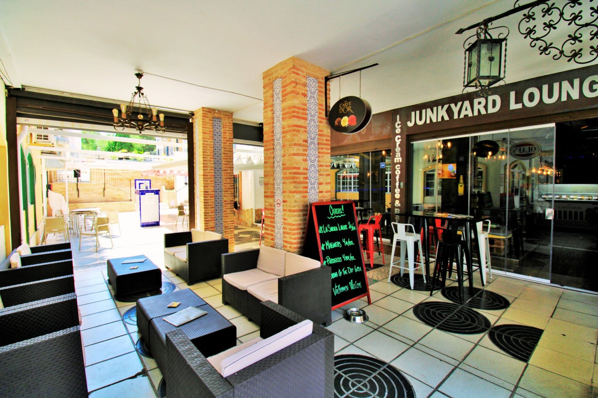 Resale - Commercial -
Villamartín - Villamartin