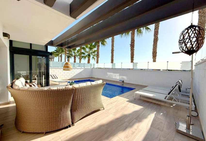 Resale - Detached Villa -
Orihuela Costa - Lomas de Cabo Roig