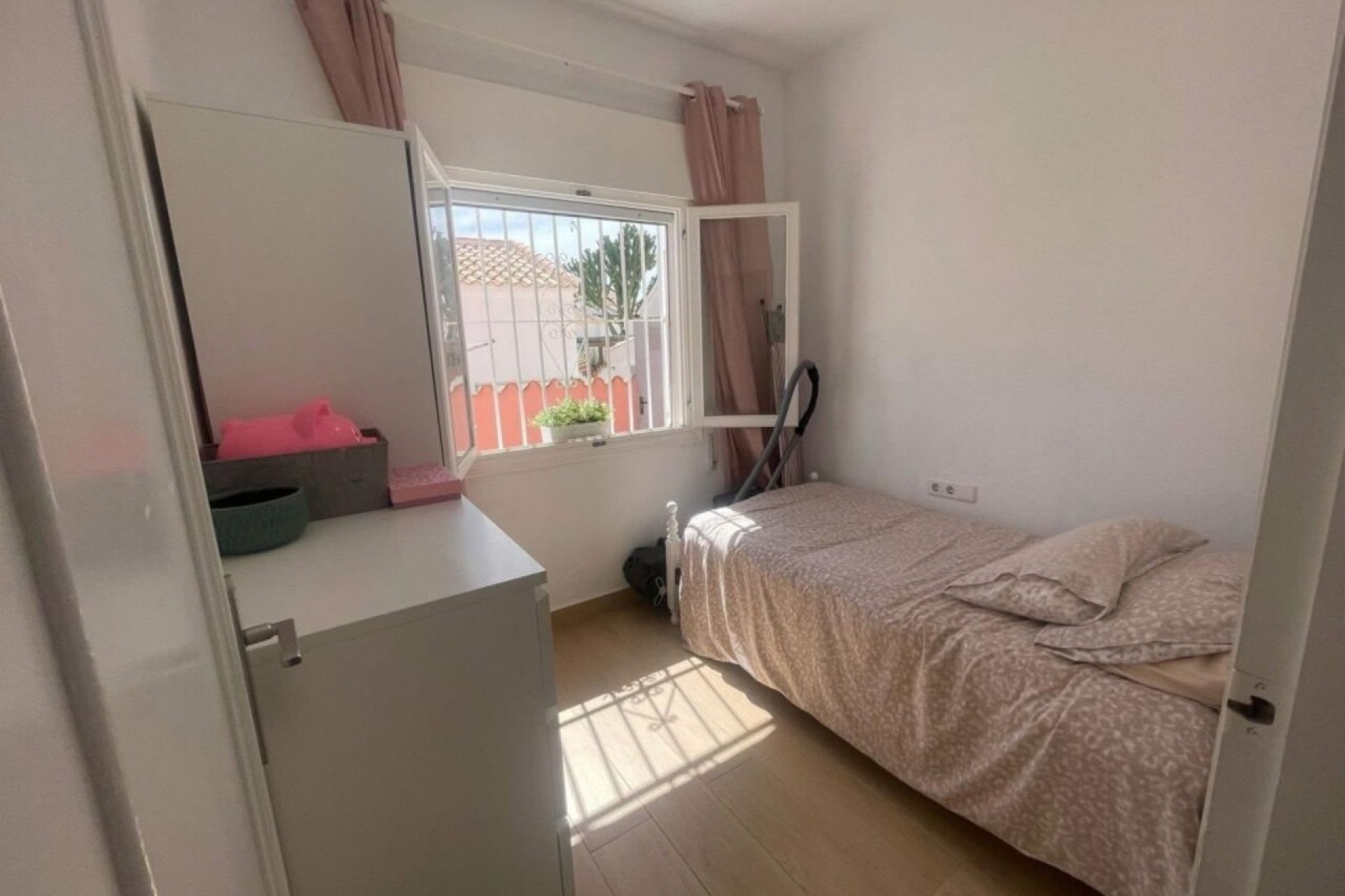 Resale - Detached Villa -
Playa Flamenca - Play Flamenca