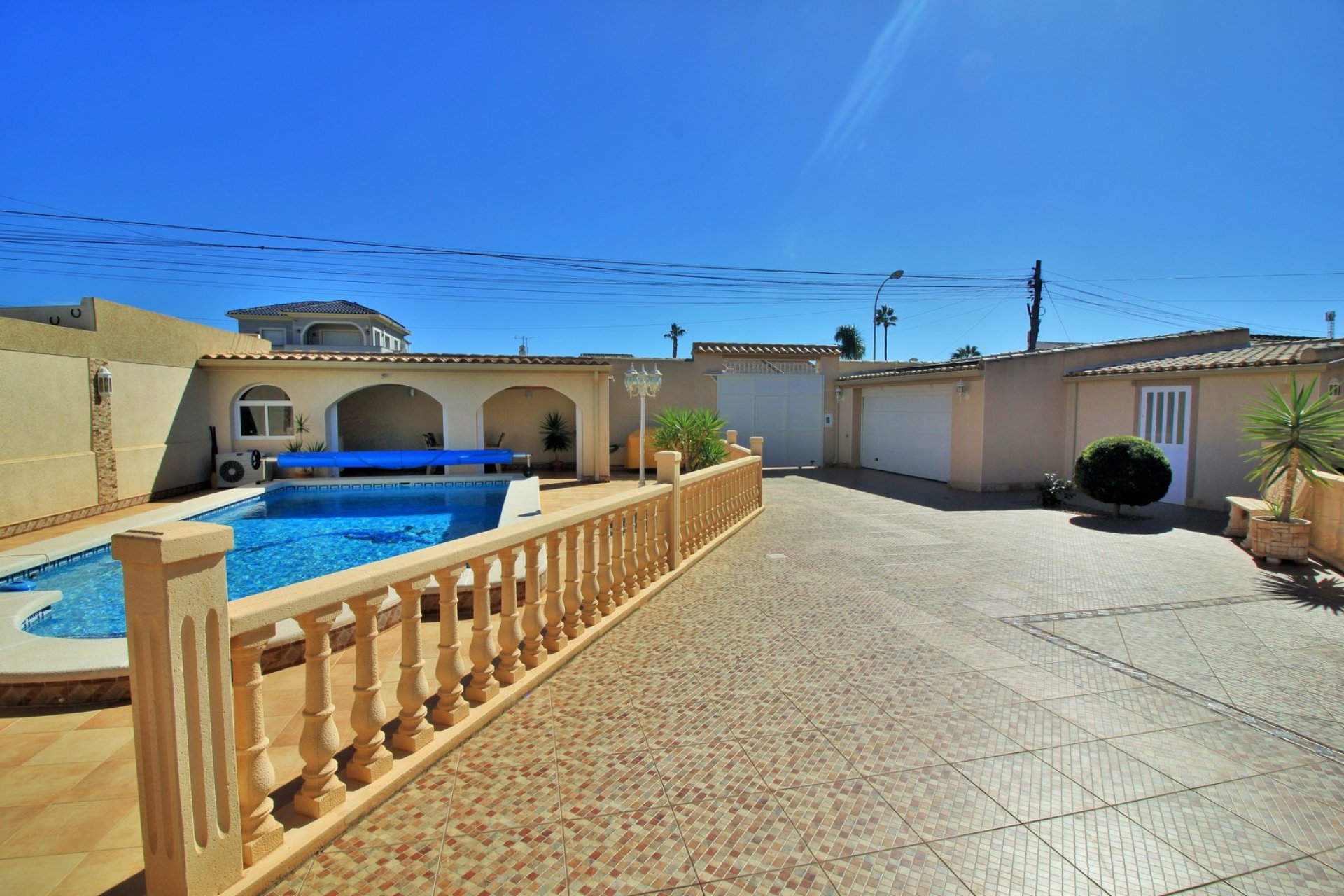 Resale - Detached Villa -
Torrevieja - La Siesta