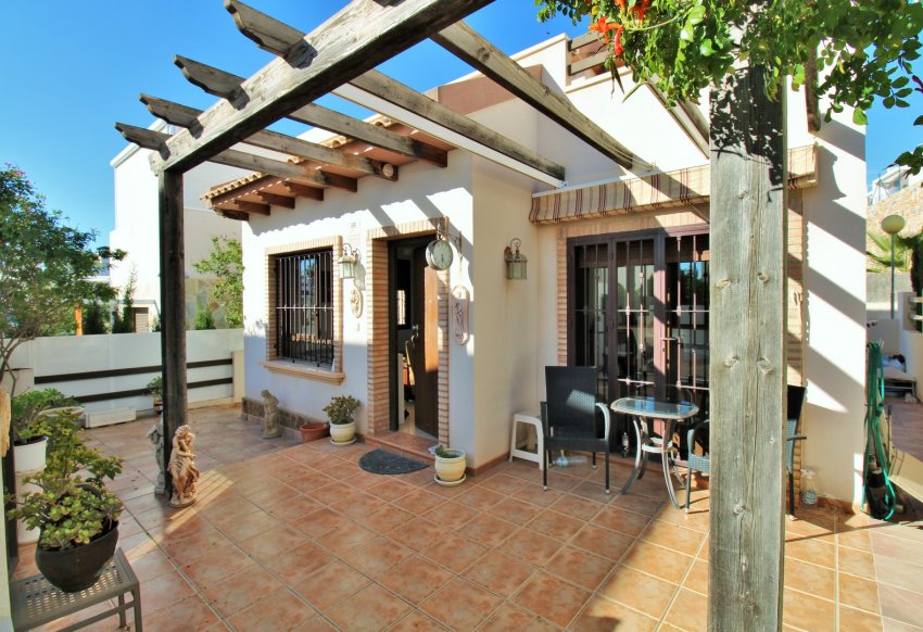 Resale - Detached Villa -
Villamartín - PAU 8