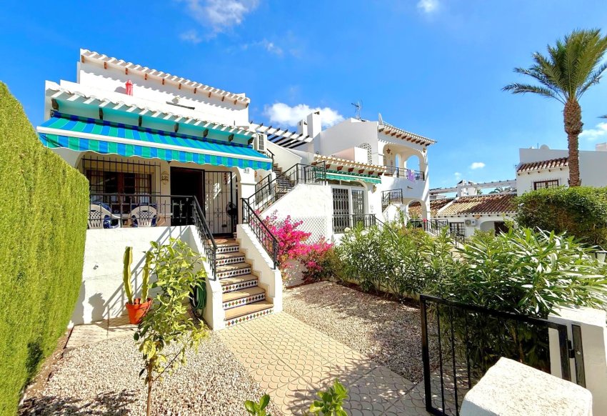 Resale - Detached Villa -
Villamartin