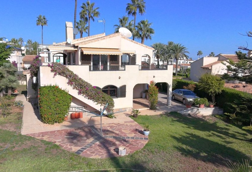 Resale - Detached Villa -
Villamartin