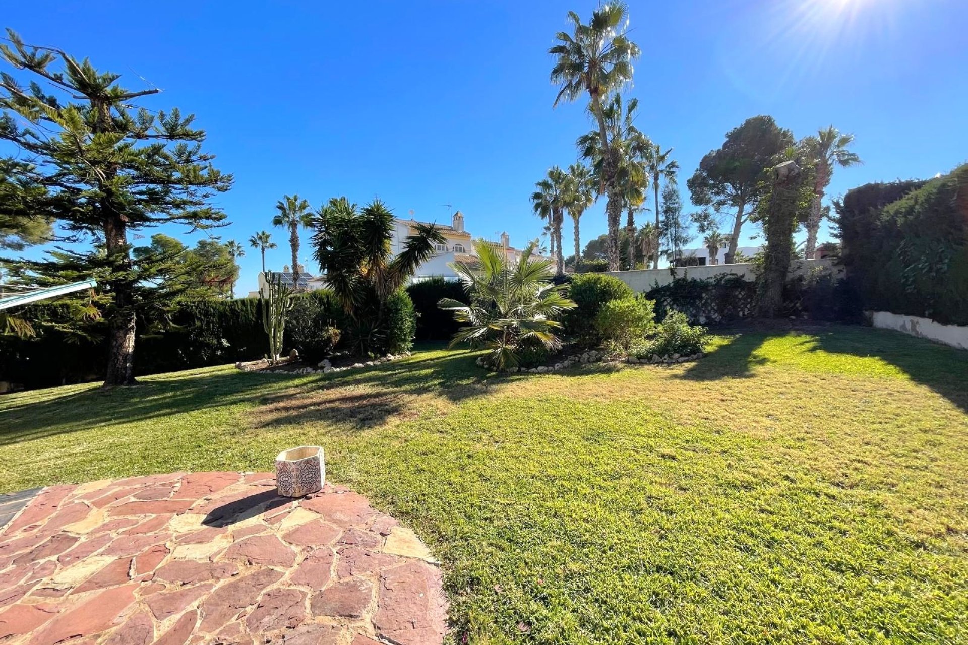 Resale - Detached Villa -
Villamartin