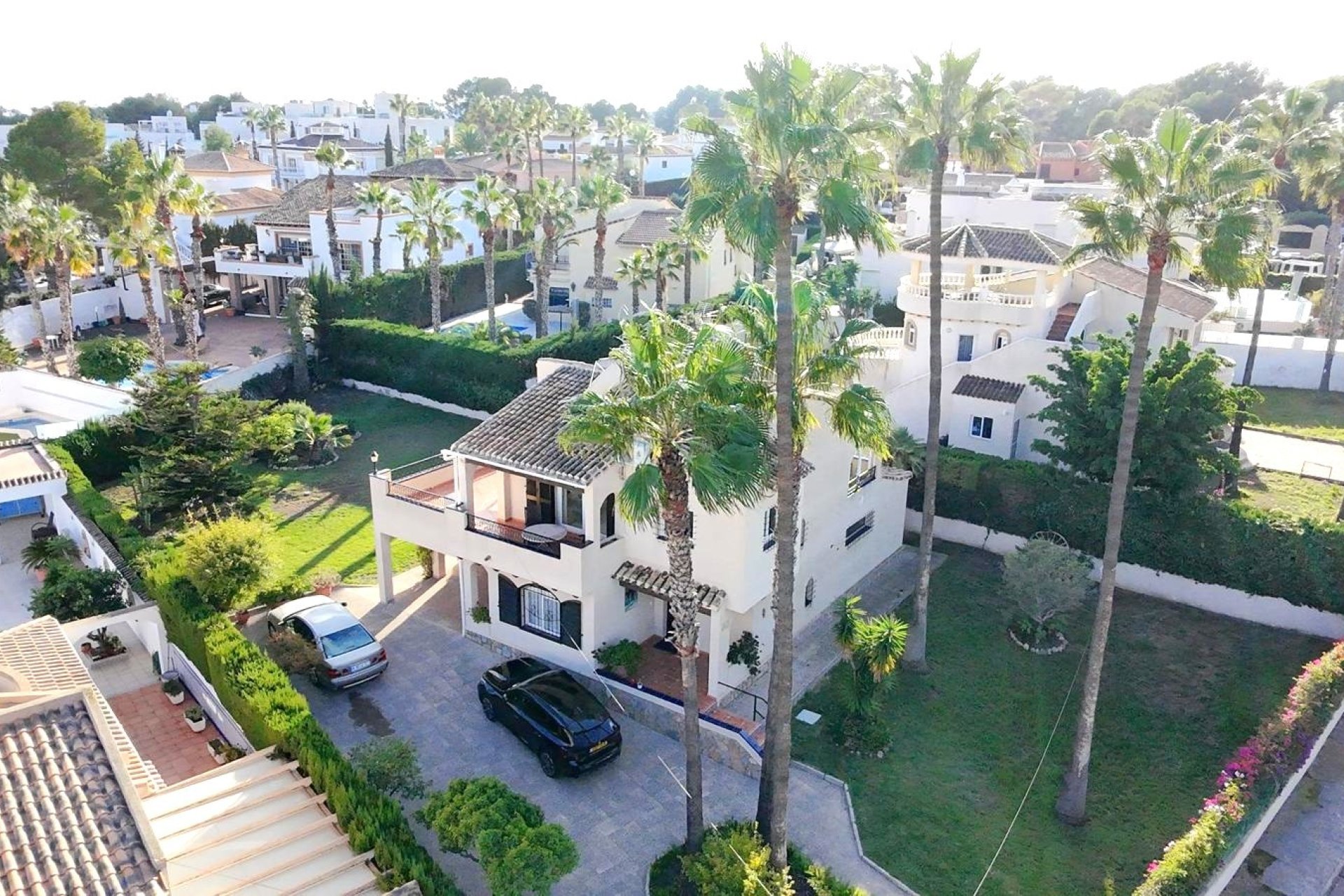 Resale - Detached Villa -
Villamartin