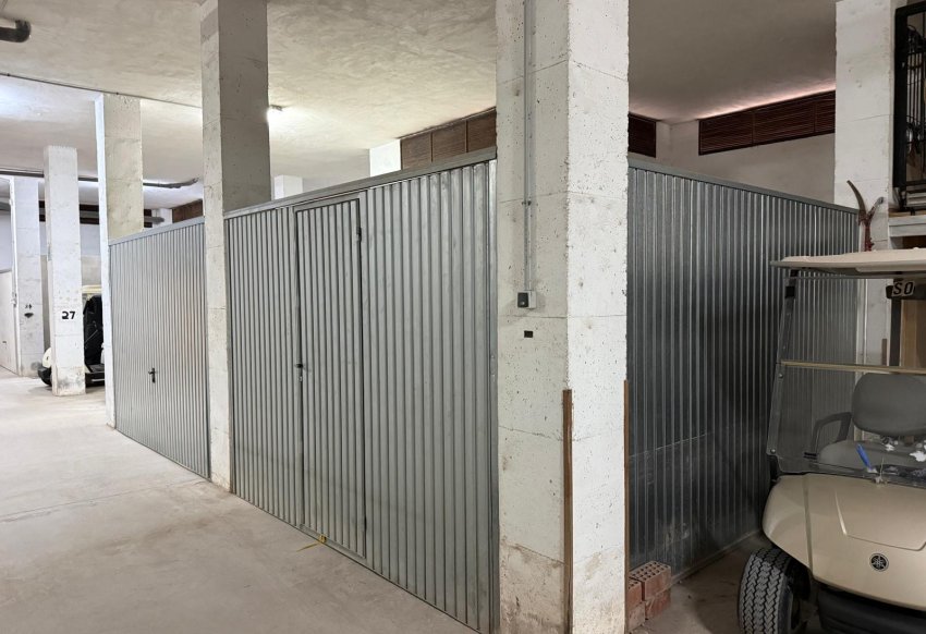 Resale - Garage -
Villamartin