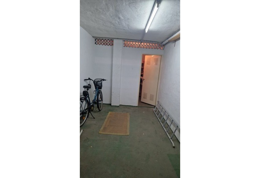 Resale - Garage -
Villamartin