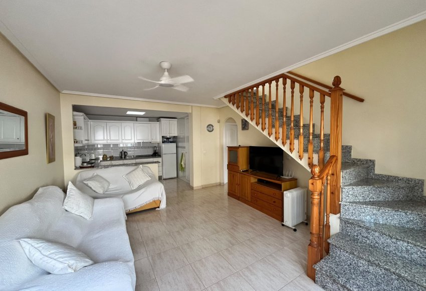 Resale - Quad House -
Villamartín - PAU 8
