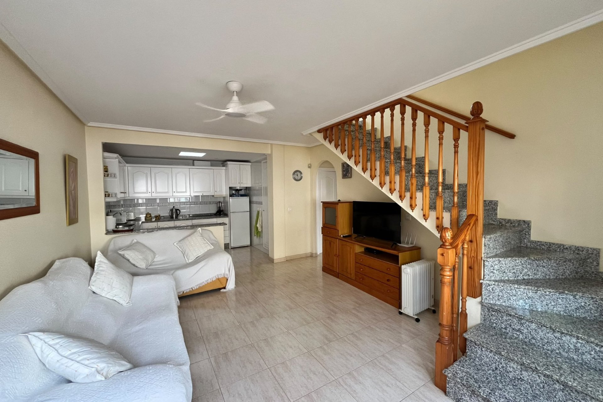 Resale - Quad House -
Villamartín - PAU 8