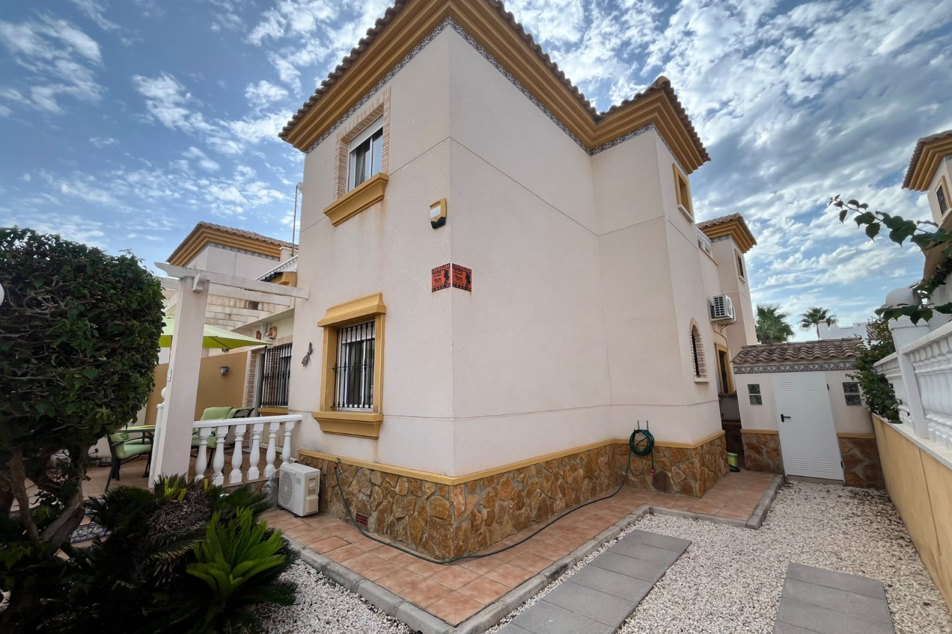Resale - Quad House -
Villamartín - PAU 8