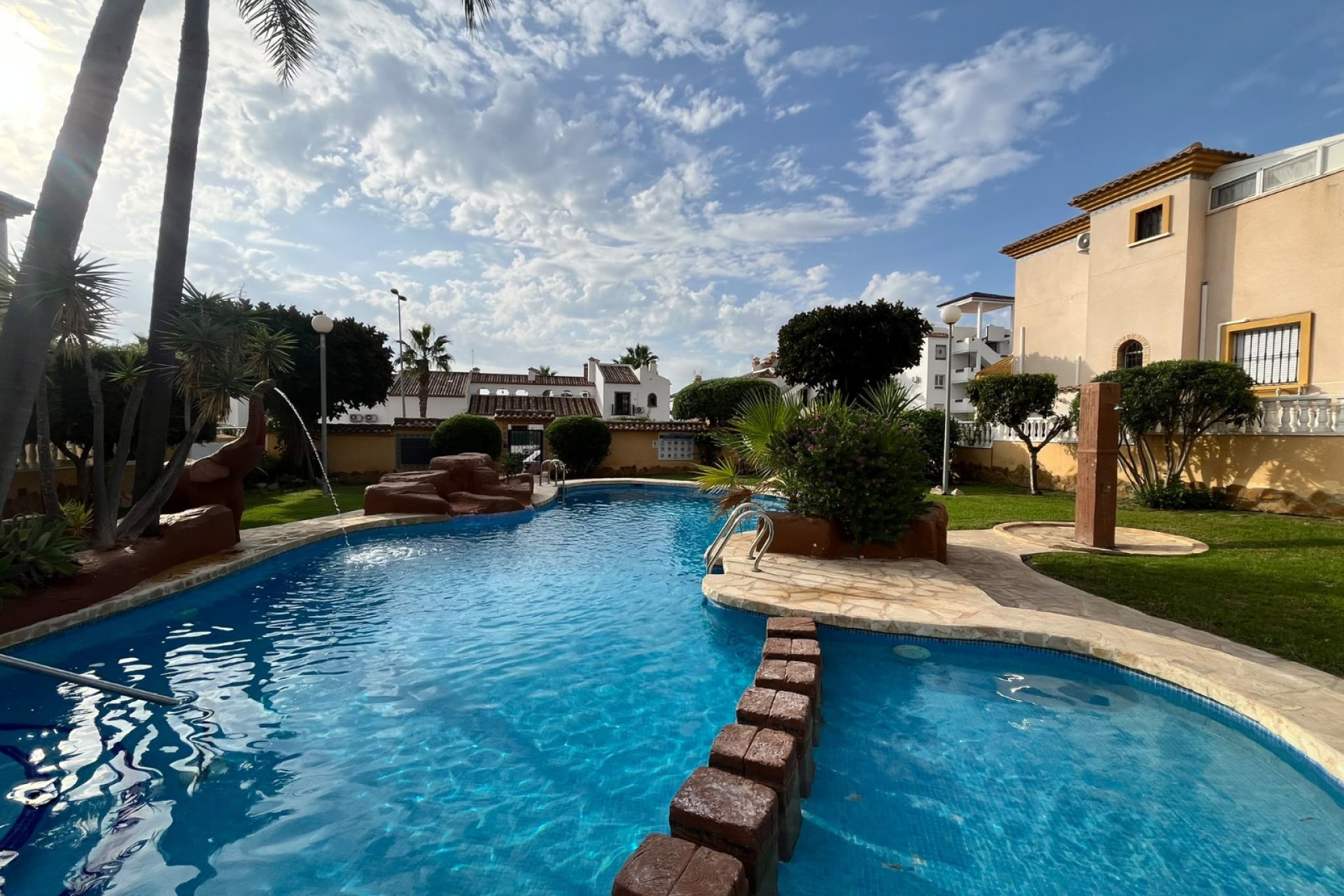 Resale - Quad House -
Villamartín - PAU 8