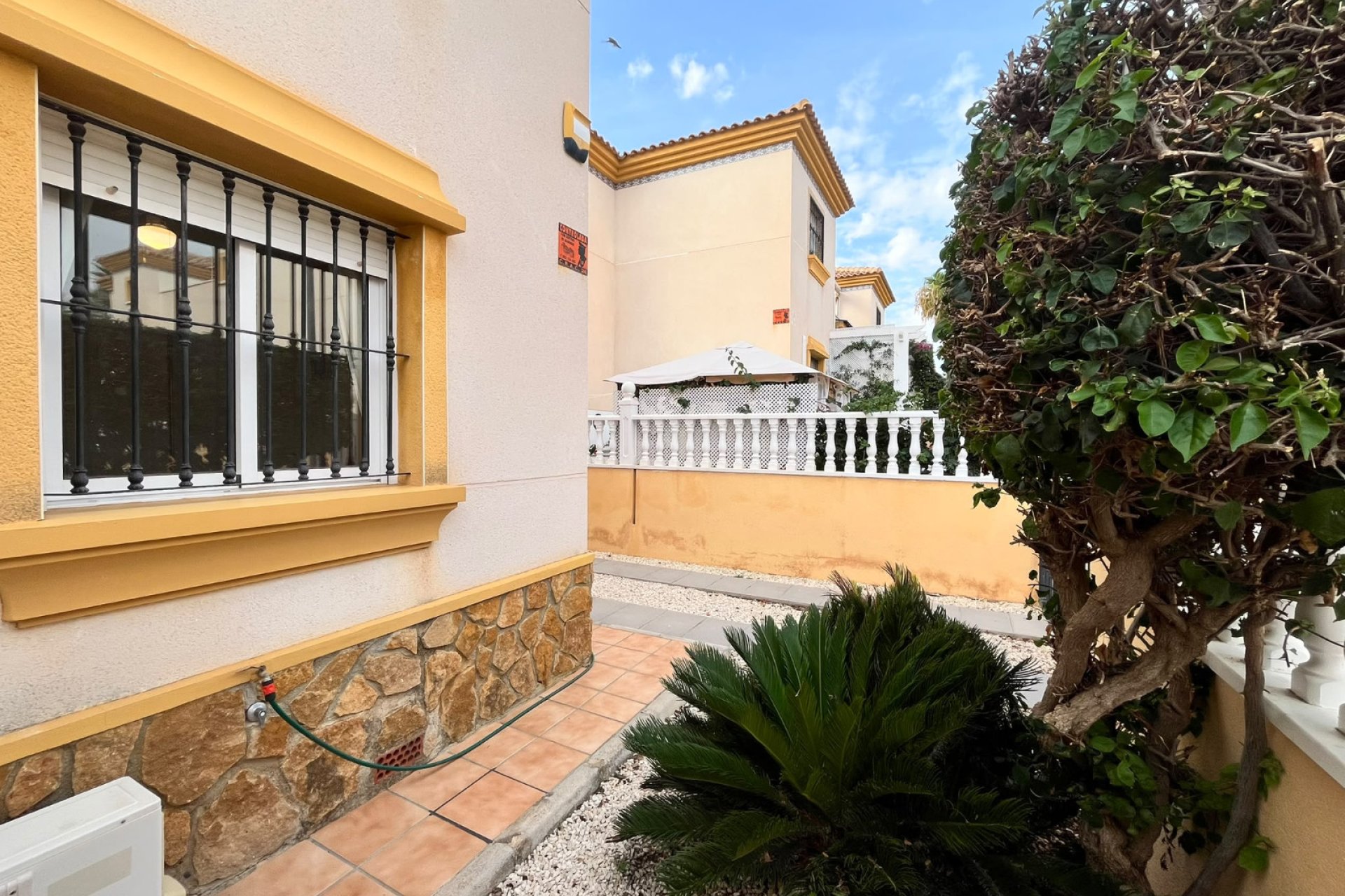 Resale - Quad House -
Villamartín - PAU 8