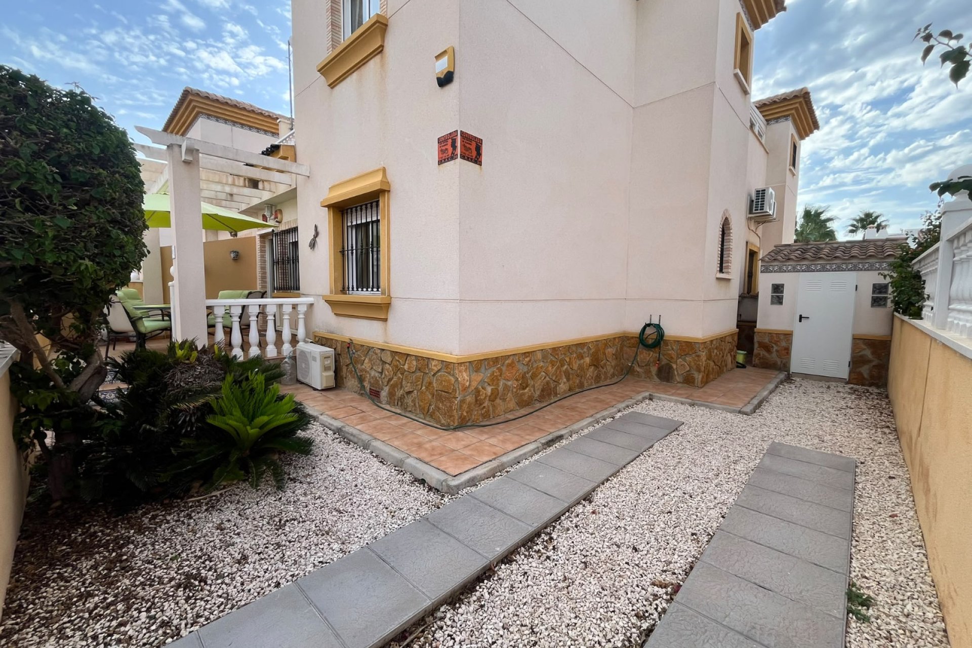 Resale - Quad House -
Villamartín - PAU 8