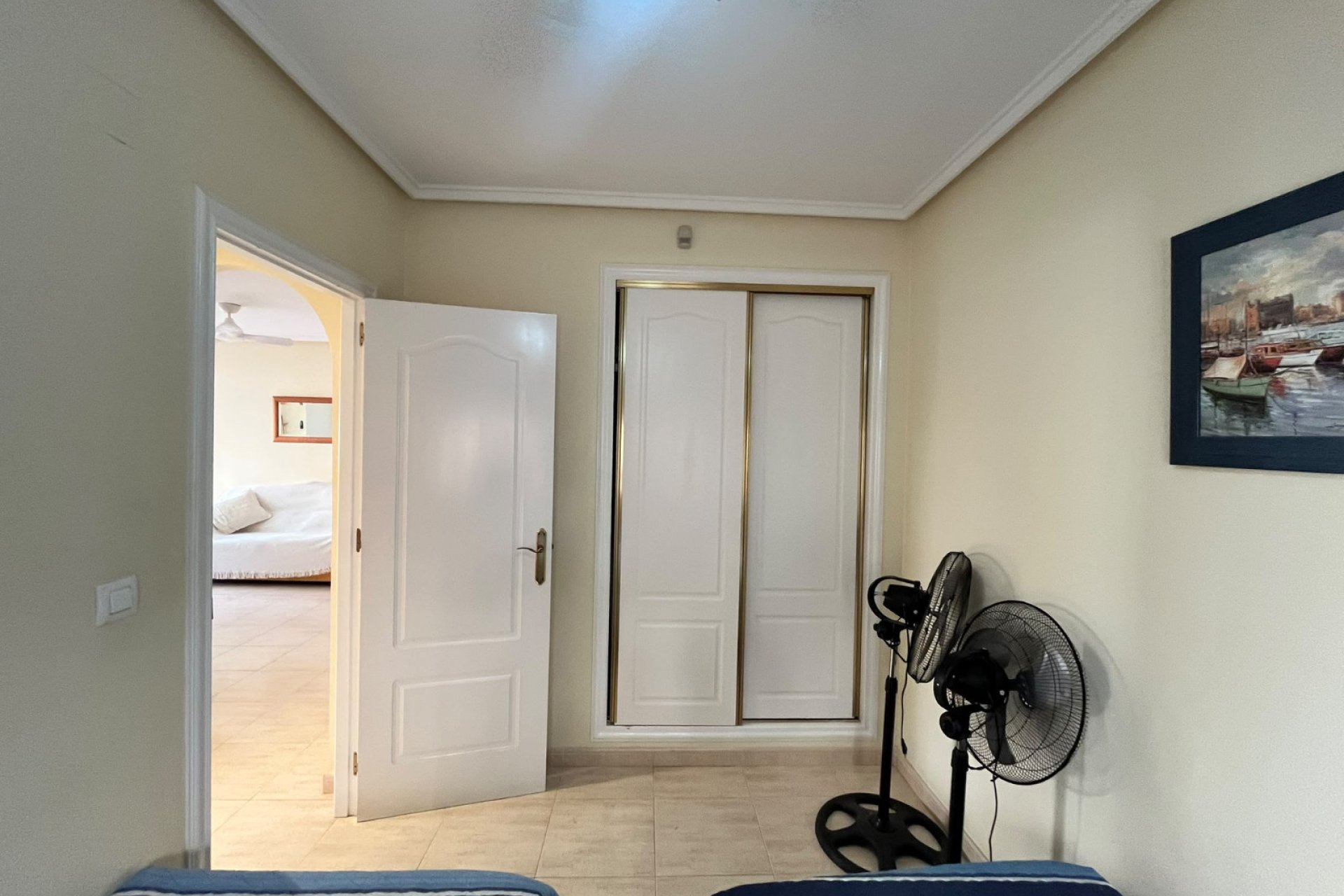 Resale - Quad House -
Villamartín - PAU 8