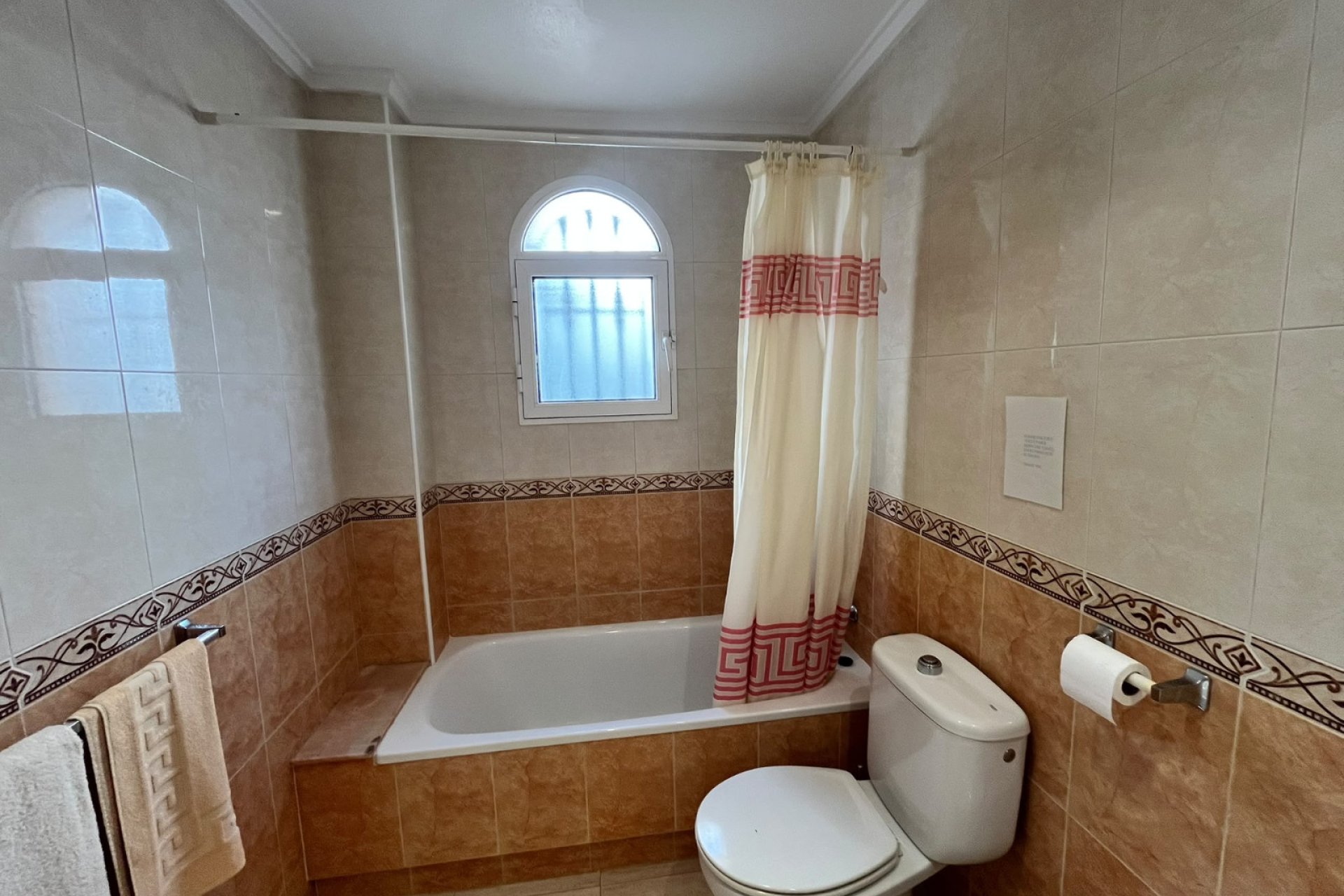 Resale - Quad House -
Villamartín - PAU 8