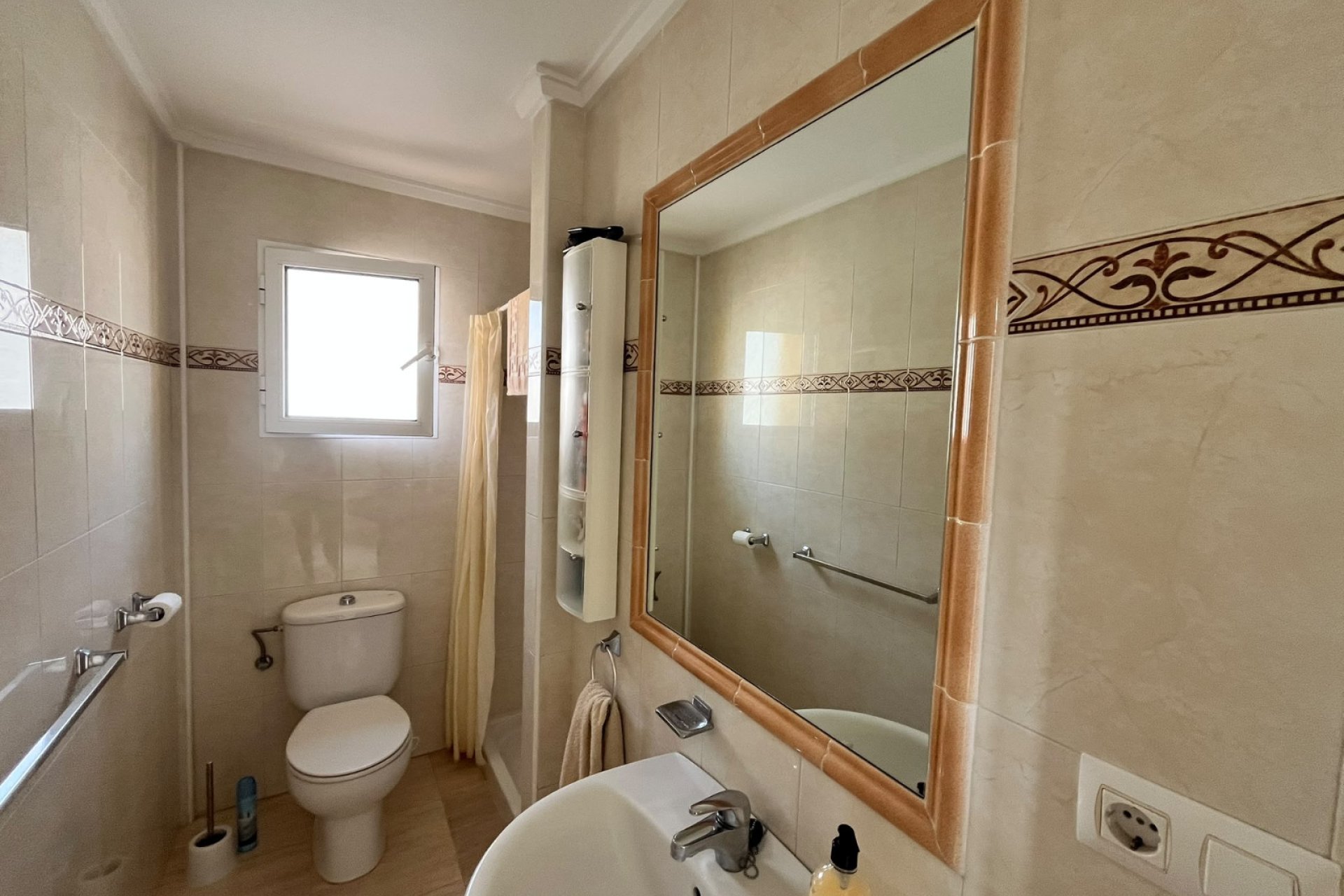Resale - Quad House -
Villamartín - PAU 8