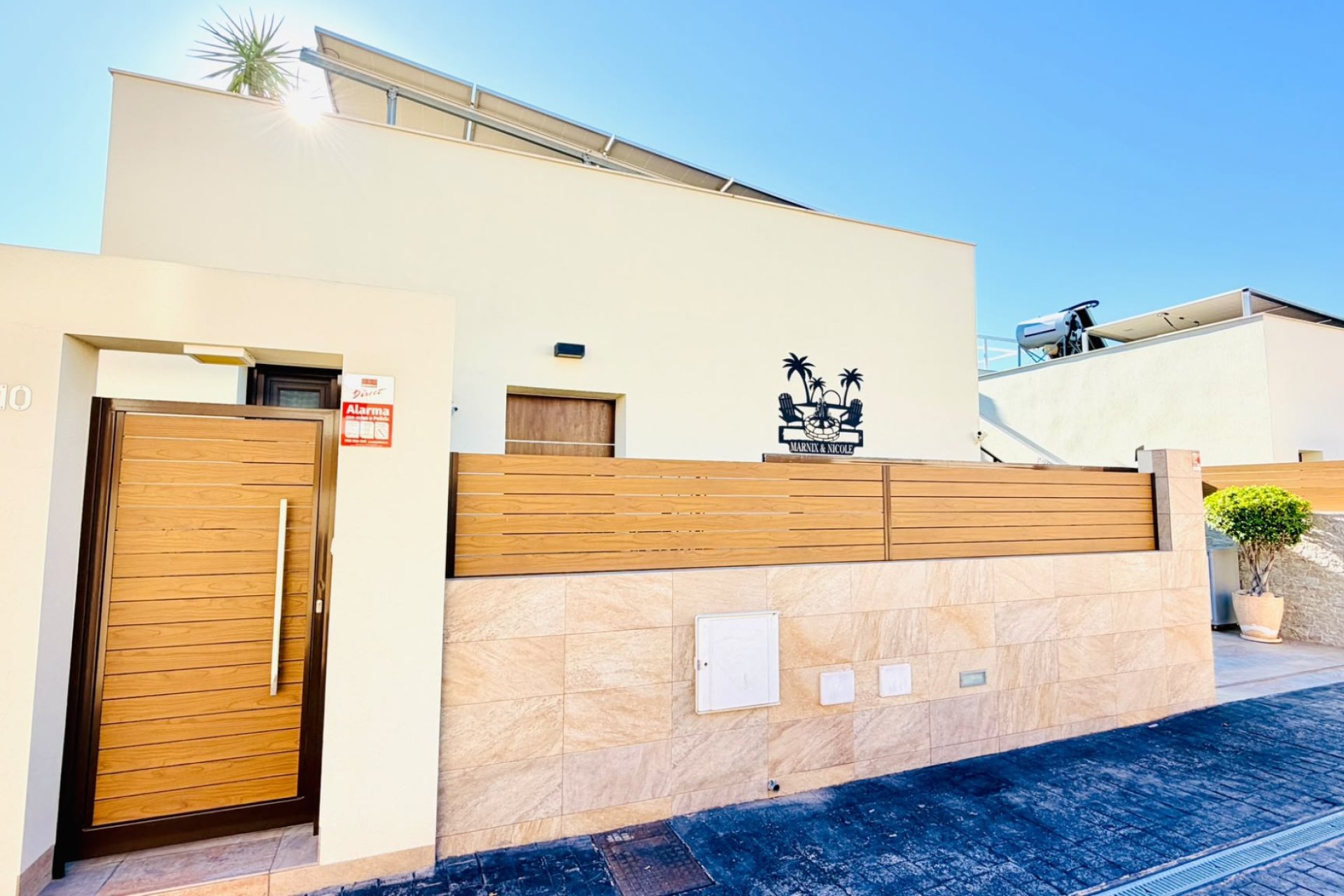 Resale - Semi Detached Villa -
Los Montesinos