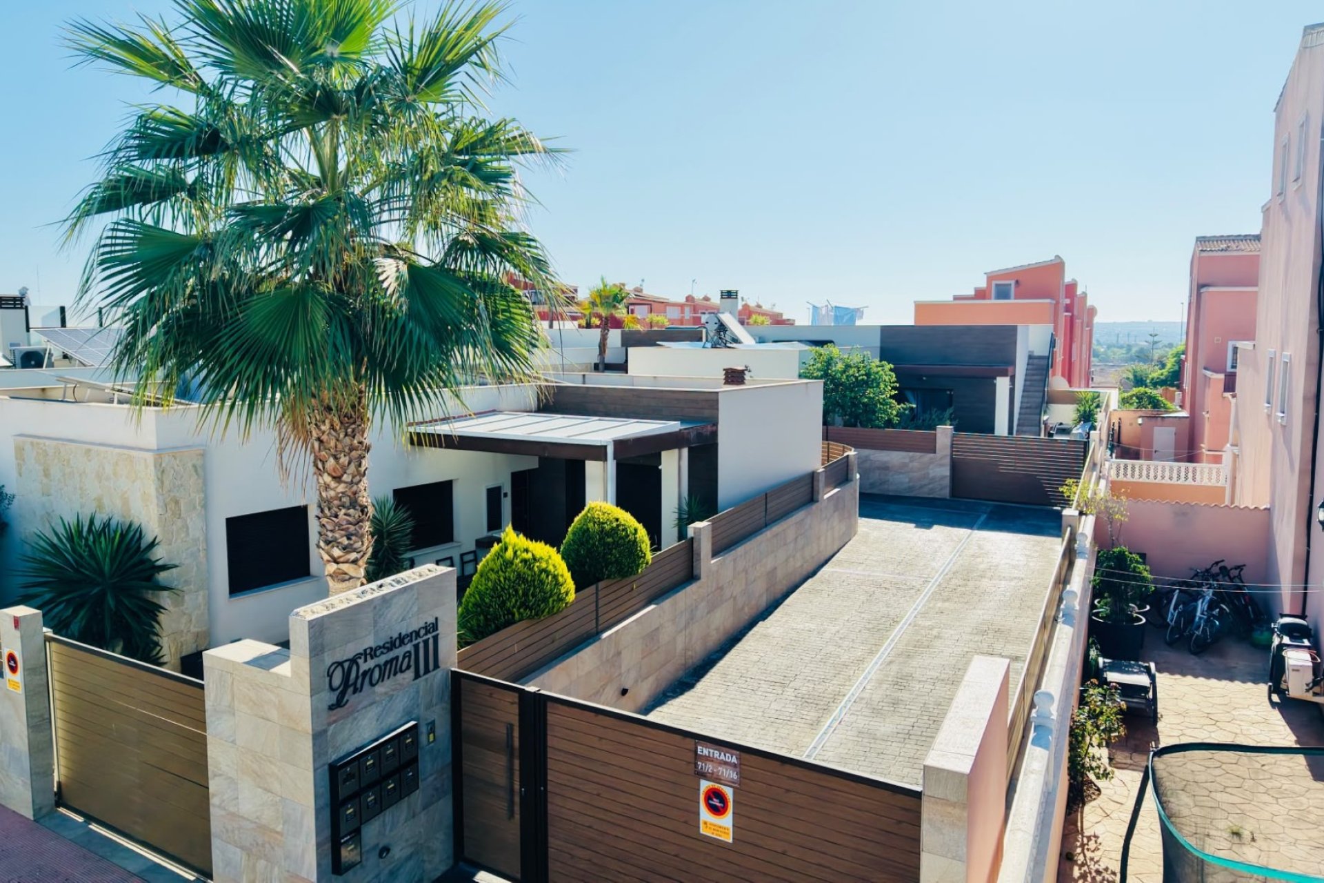 Resale - Semi Detached Villa -
Los Montesinos