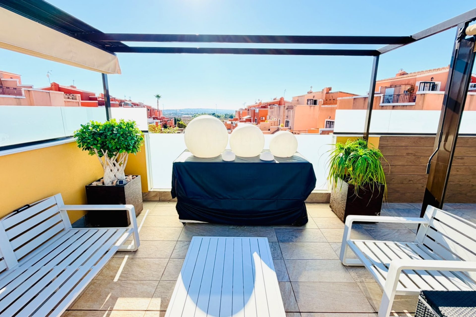 Resale - Semi Detached Villa -
Los Montesinos