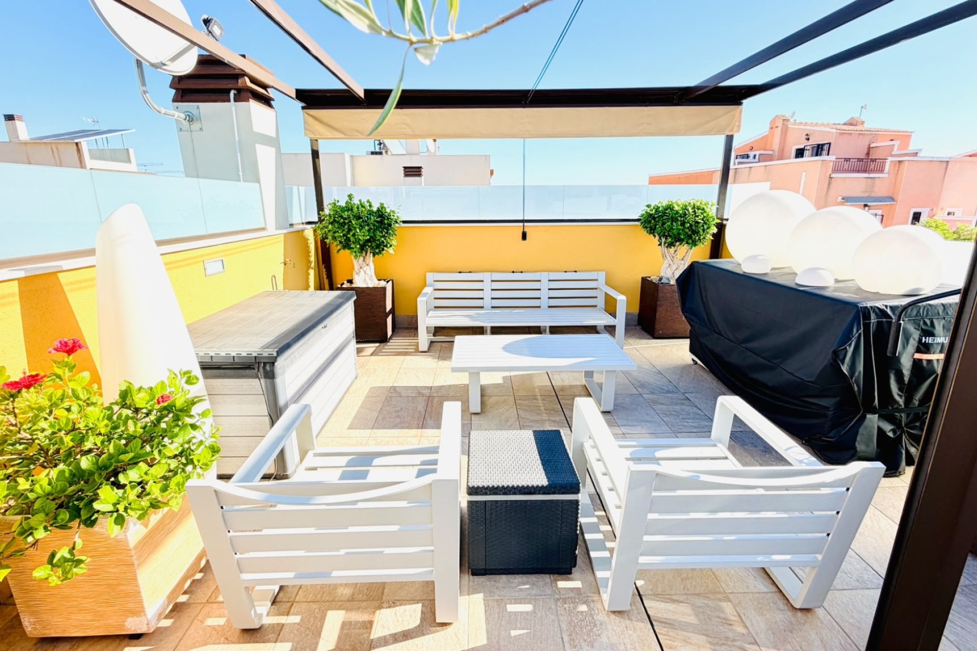 Resale - Semi Detached Villa -
Los Montesinos