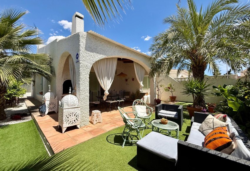 Resale - Semi Detached Villa -
Orihuela Costa - Campoamor