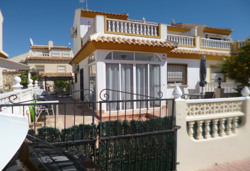 Resale - Semi Detached Villa -
Playa Flamenca