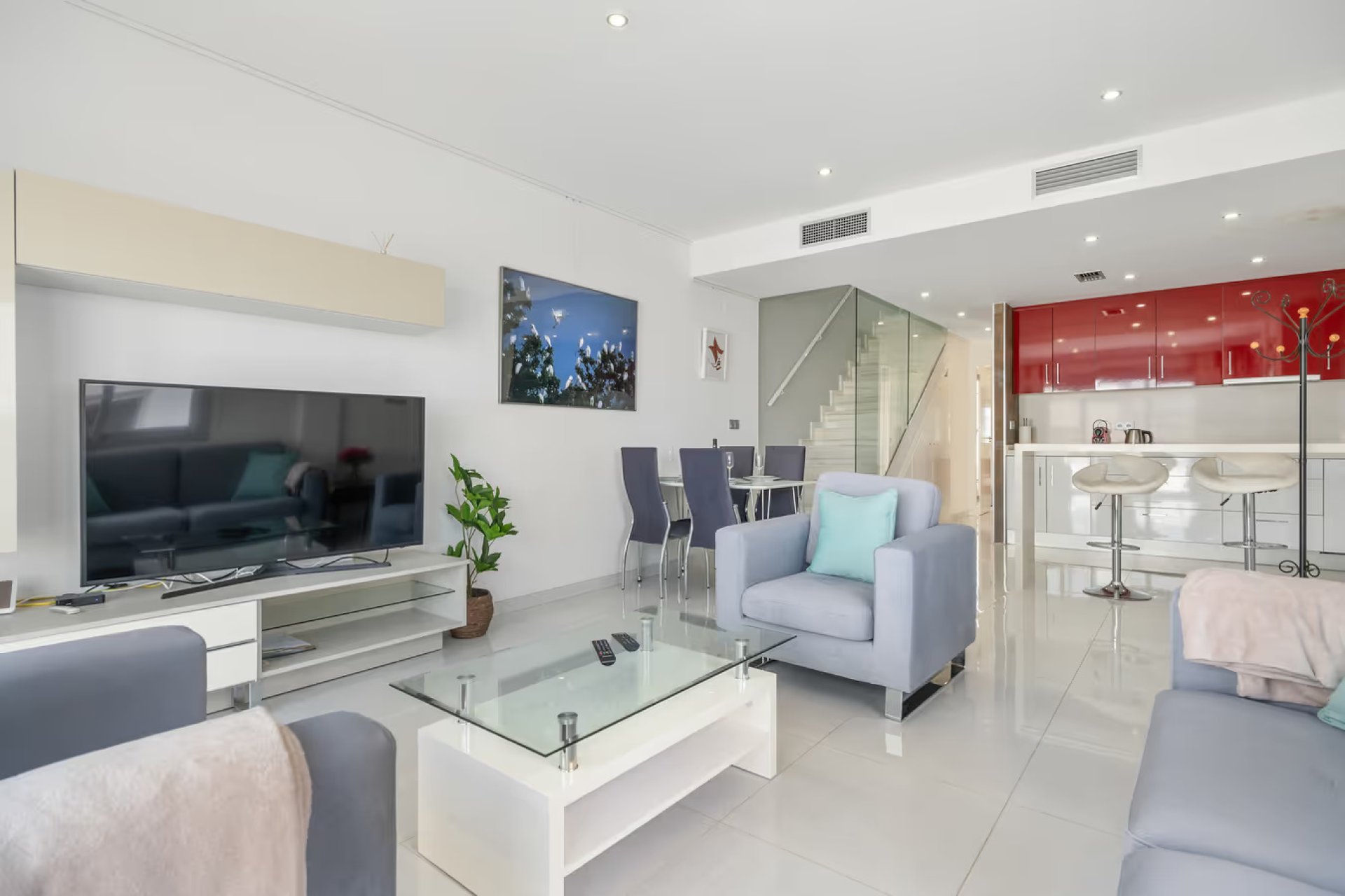 Resale - Semi Detached Villa -
Punta Prima - Marina Med
